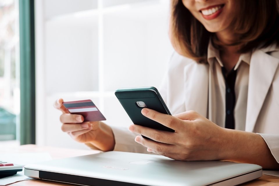 Comment devenir ambassadeur de marque et quels sont les avantages ?