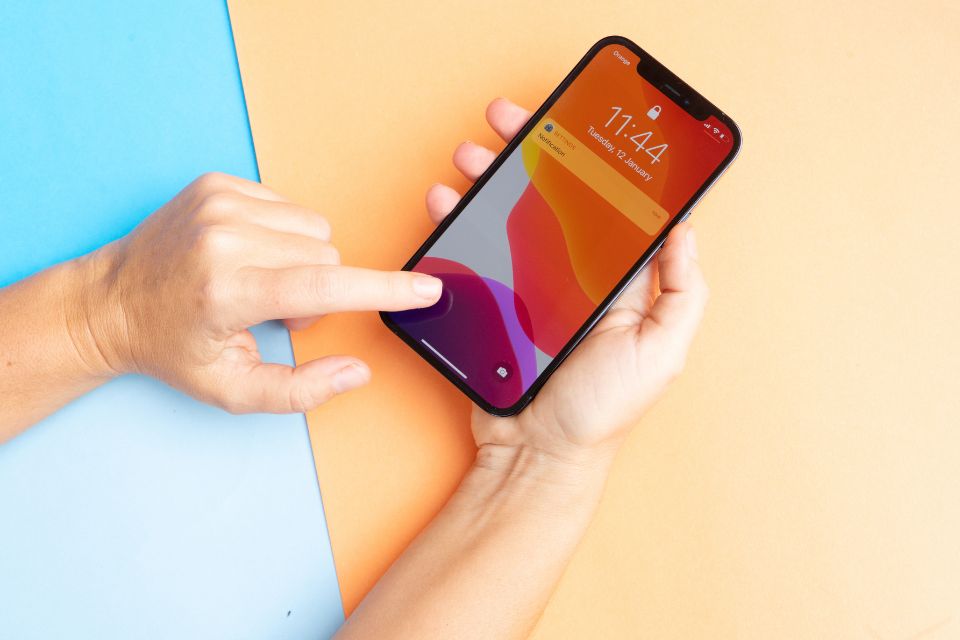 Comment reconnaître une panne de carte mère sur un Iphone ?